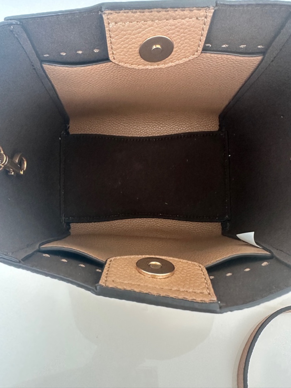 Tory Burch Small McGraw Crossbody Bucket Bag in Tiramisu - Picture 12 of 16